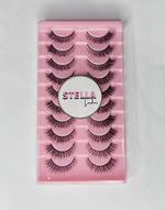 Load image into Gallery viewer, Strip Lashes
